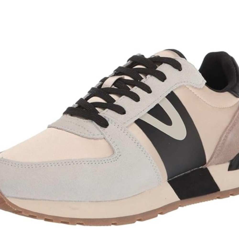 Tretorn Women's Sneakers in Black and Cream Size 9.5